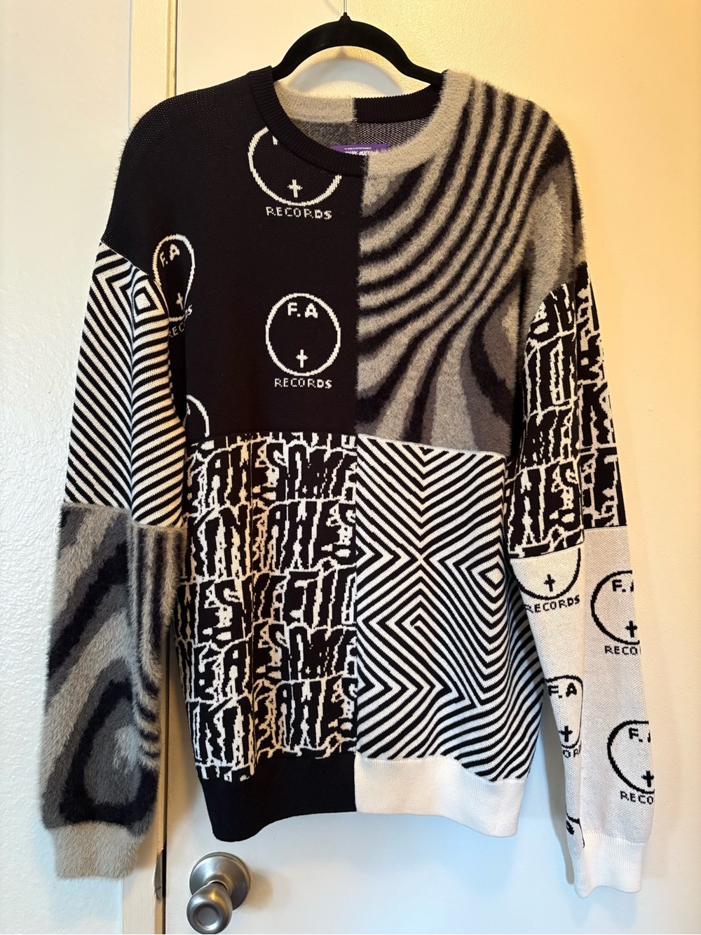 FA NWOT “Cult Of Personality” Graphic Crewneck Sweater